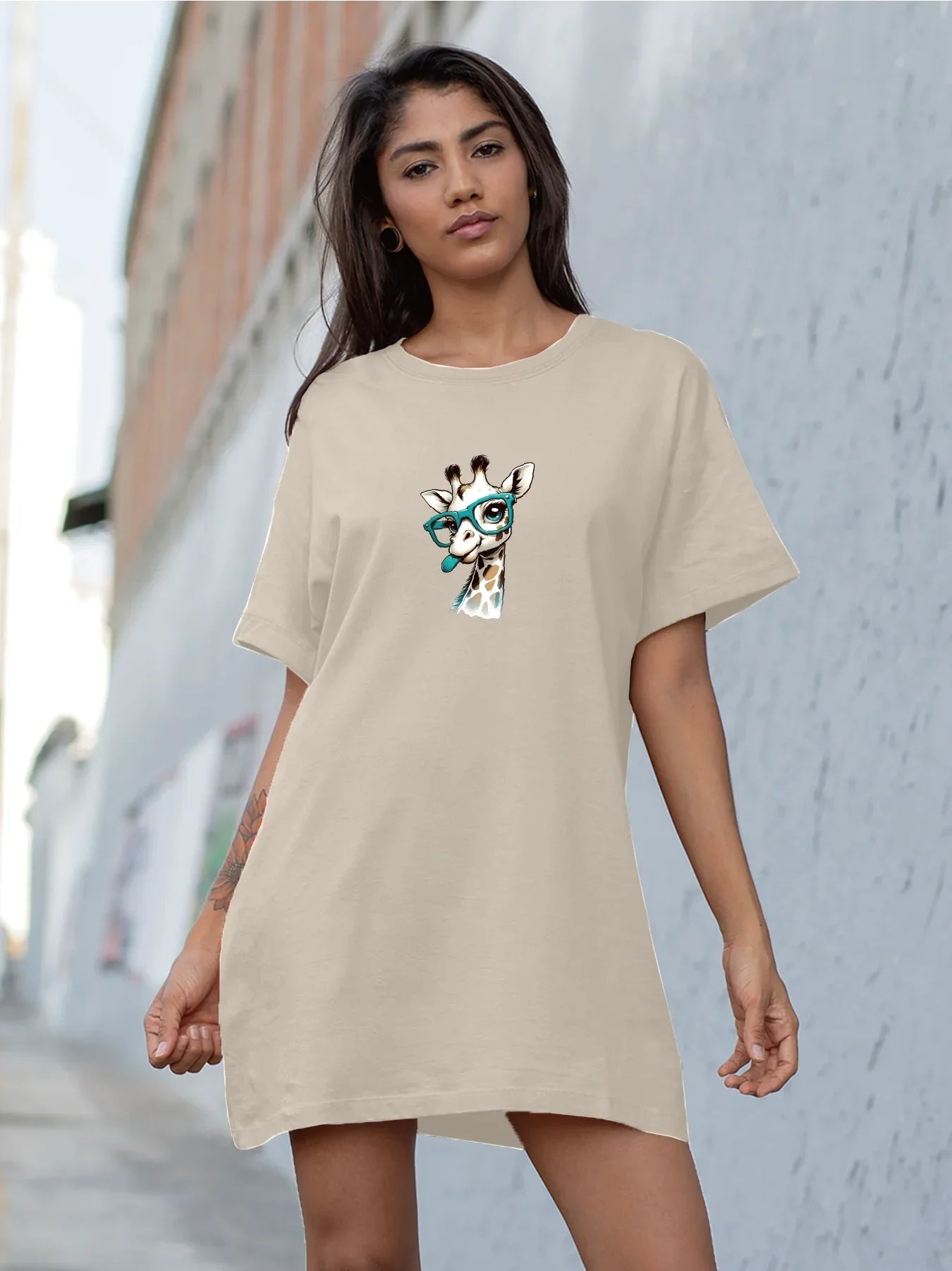 Adorable Giraffe With Teal Glasses Print Crew Neck Tee Dress Casual Short Sleeve Dress For Spring & Summer Women's Clothing