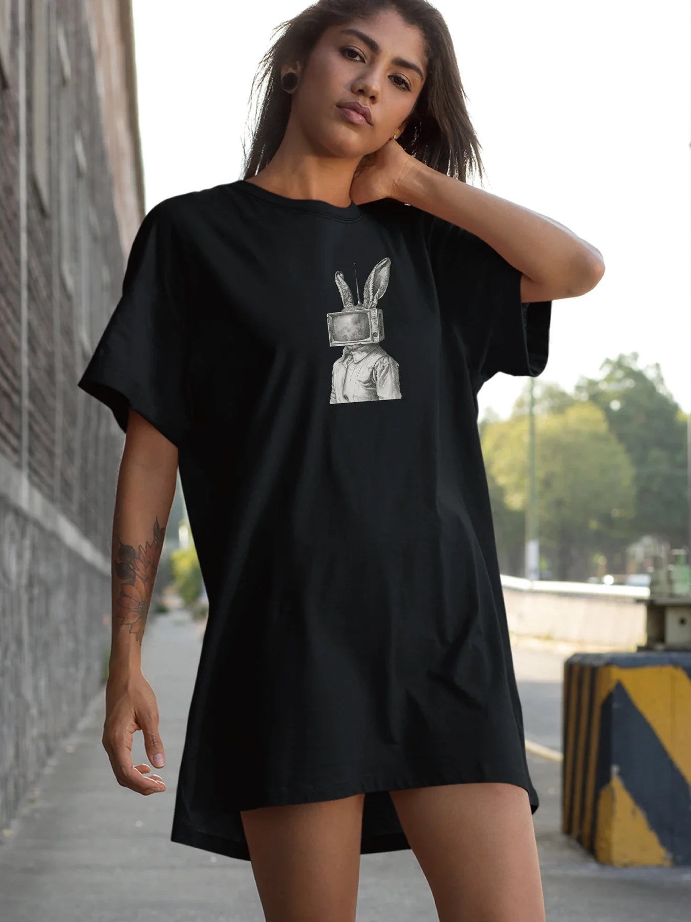 Surreal Visionary Rabbit TV Print Crew Neck Tee Dress Casual Short Sleeve Dress For Spring & Summer Women's Clothing