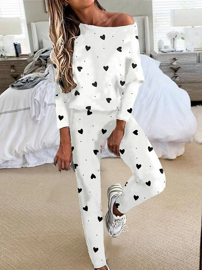 Women's Sweatsuit Love and Heart Pattern Lounge Sets Heart Letter Sport Comfort Home Street Vacation Polyester Crew Neck Long Pant Pullover Fall Winter Black White